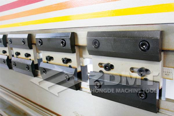 夾具.jpg 夾具.jpg